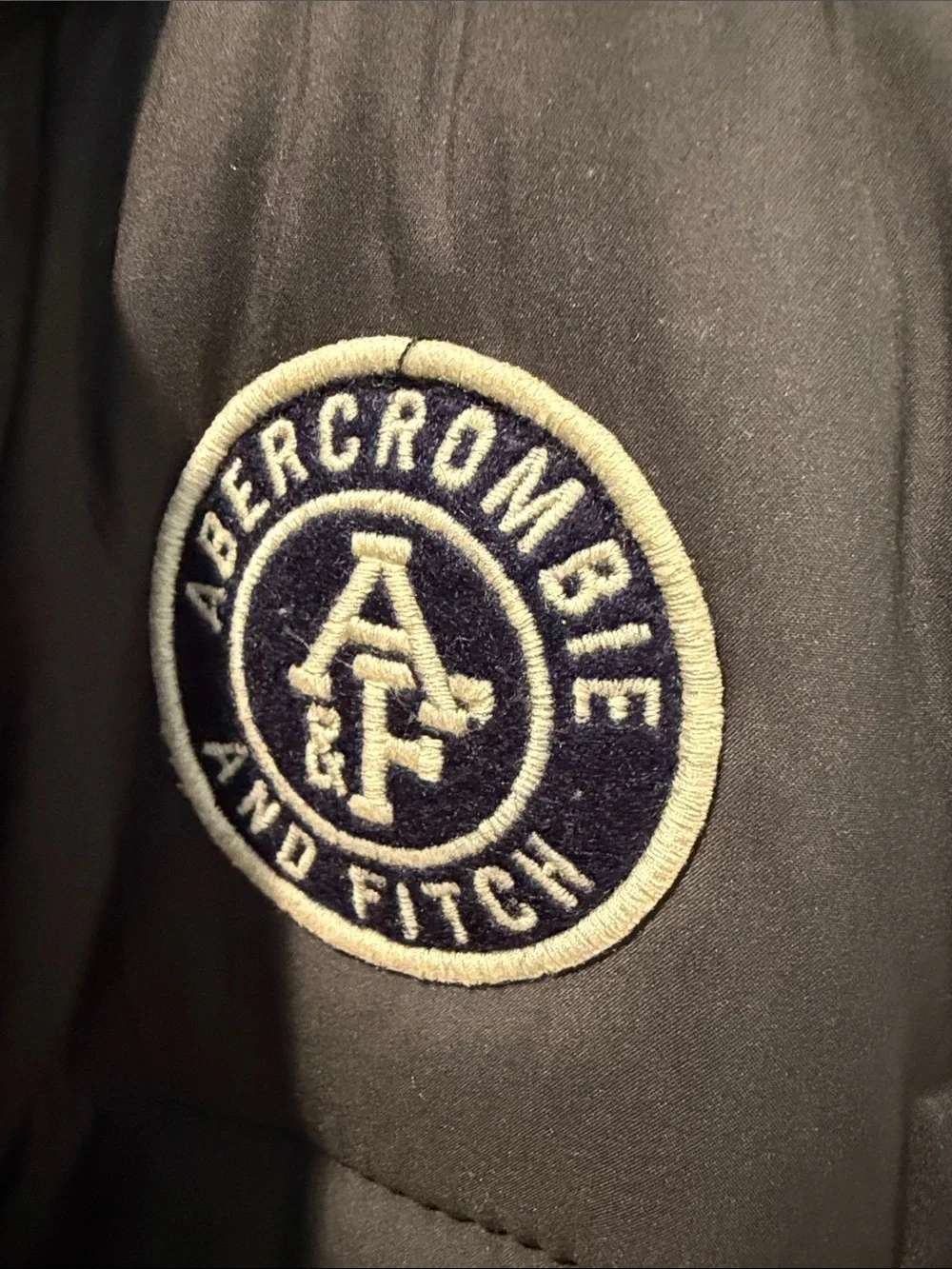 Abercrombie & Fitch Quilted Puffer Vest in Charcoal - Picture 3 of 6